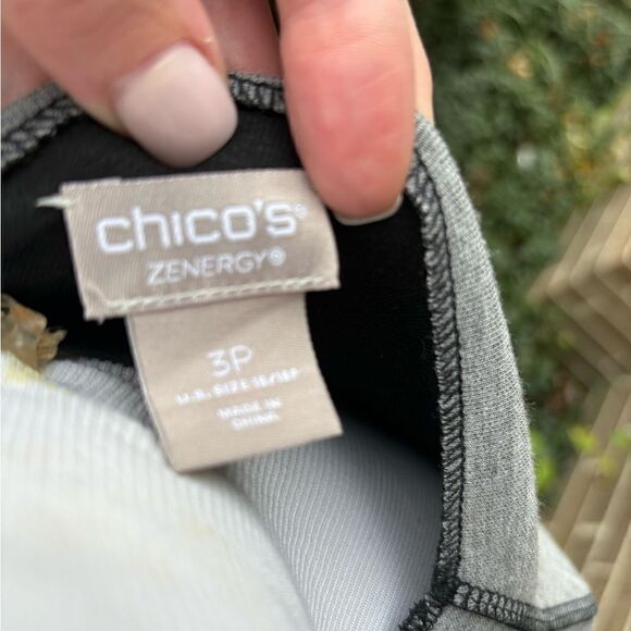 Chicos Zenergy Gray Sweatshirt size 3P or LP - Picture 5 of 6